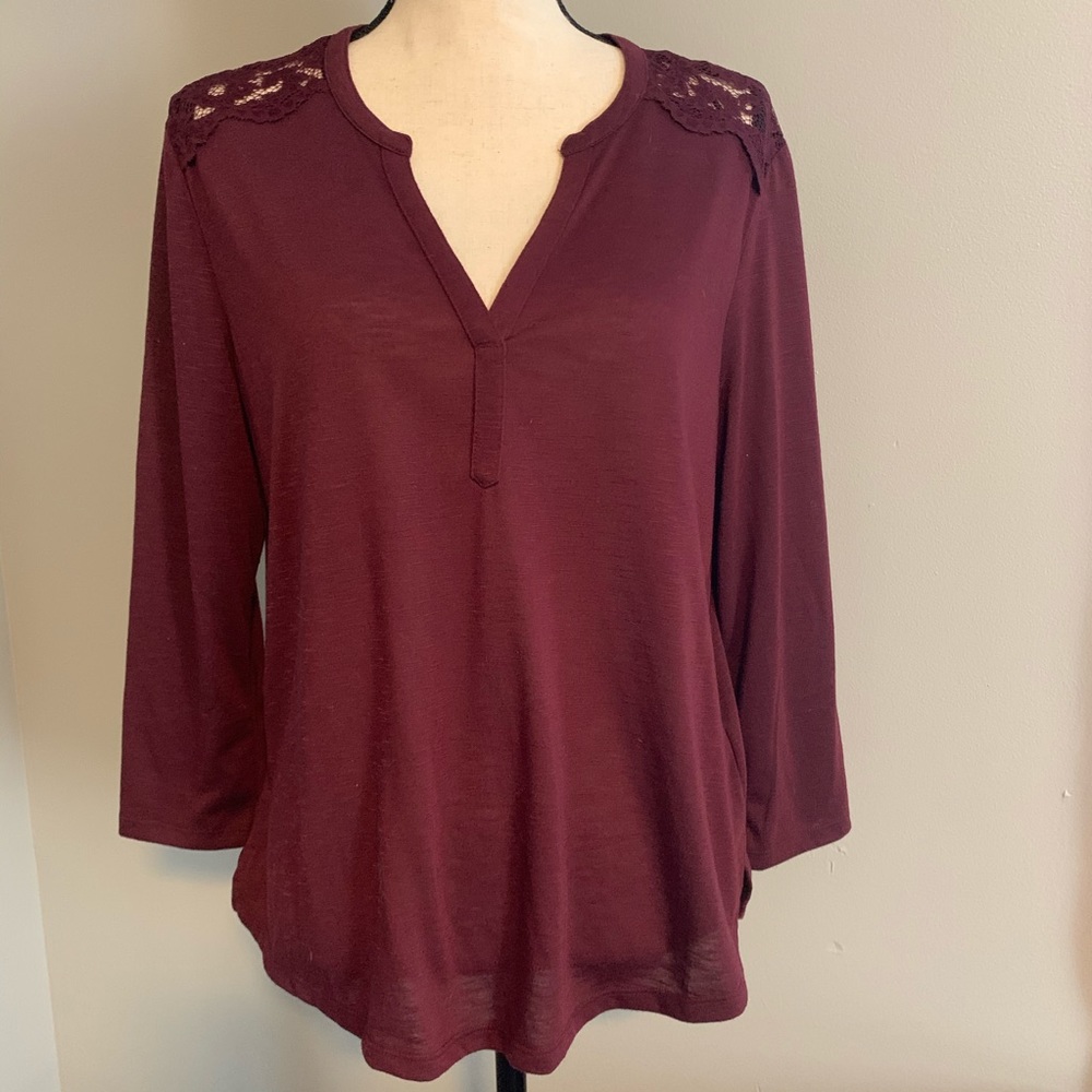 H & M lace detail top